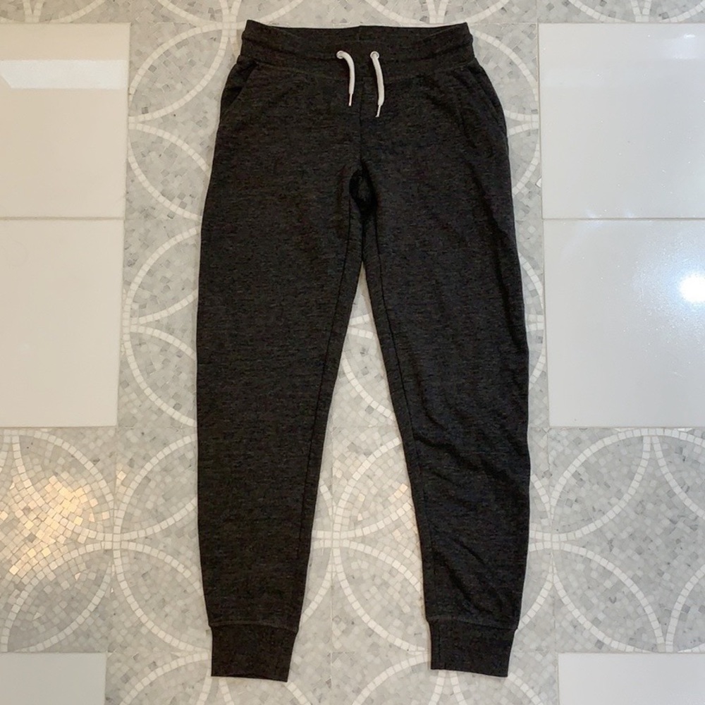 THE SLIMFIT JOGGER — NEVER WORN!